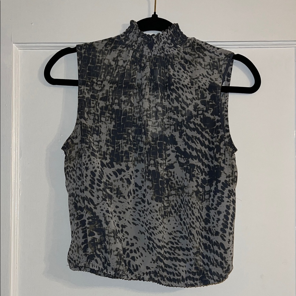 Express Gray And Black Patterned Blouse - image 1